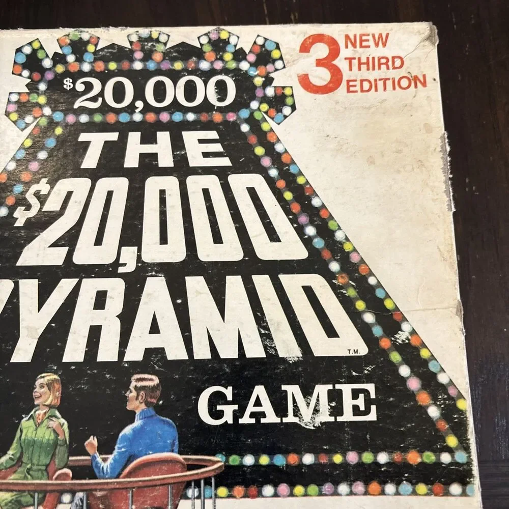 Vintage THE 10,000 Pyramid Game Family Board Game Milton Bradley 1974 No.4404
